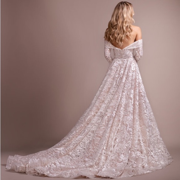 STYLE 6900 MARSDEN
HAYLEY PAGE WEDDING GOWN - Picture 8 of 9